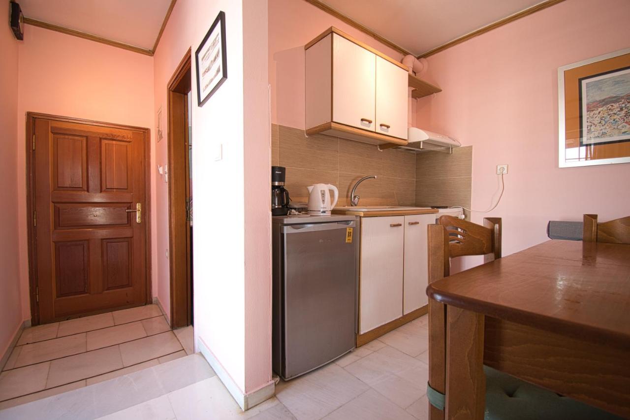 Tiny Studio Marousi Area Atenas Exterior foto