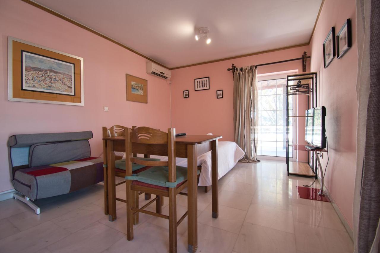 Tiny Studio Marousi Area Atenas Exterior foto