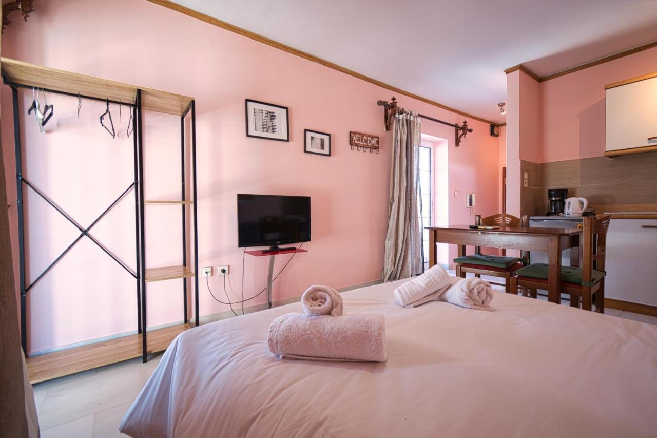 Tiny Studio Marousi Area Atenas Exterior foto